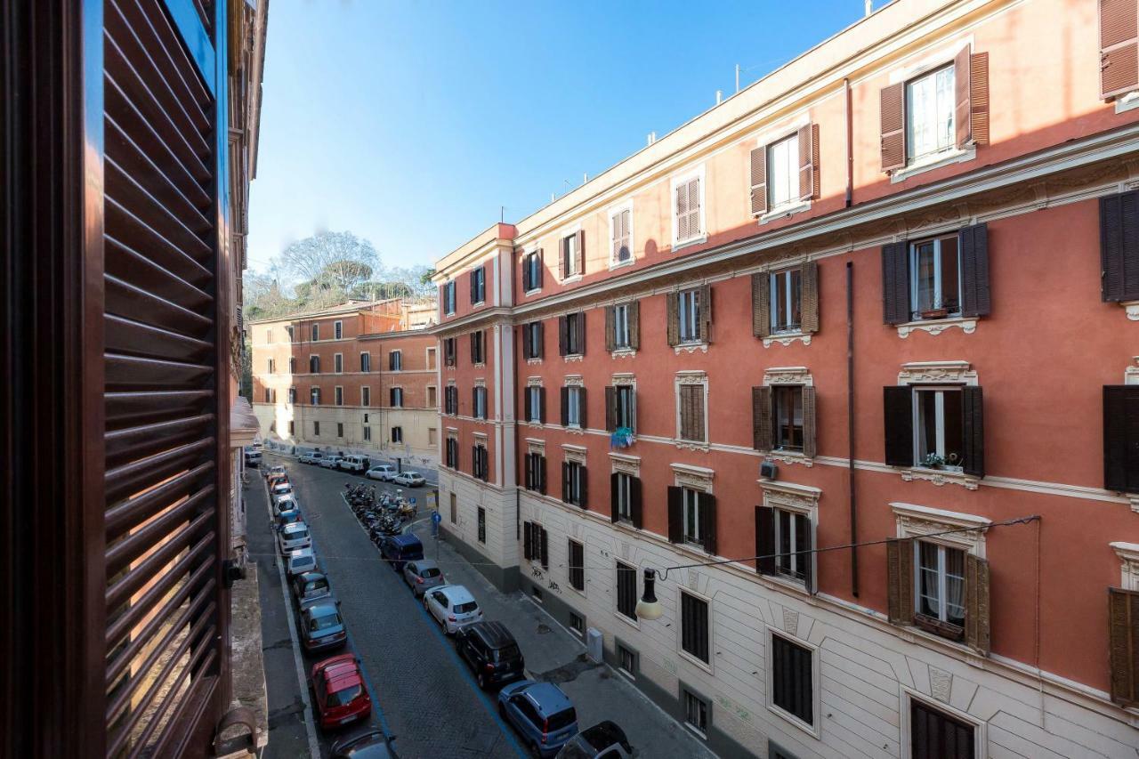 Boutique Domus Trastevere Bertani Rome Exterior photo